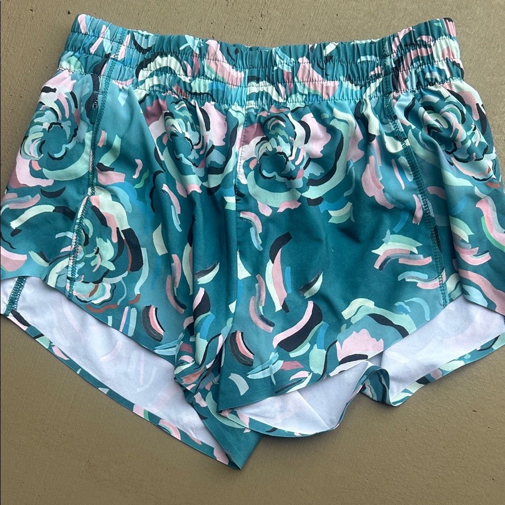 Athleta Hustle 3” Floral Patterned Athletic Shorts - Picture 2 of 7